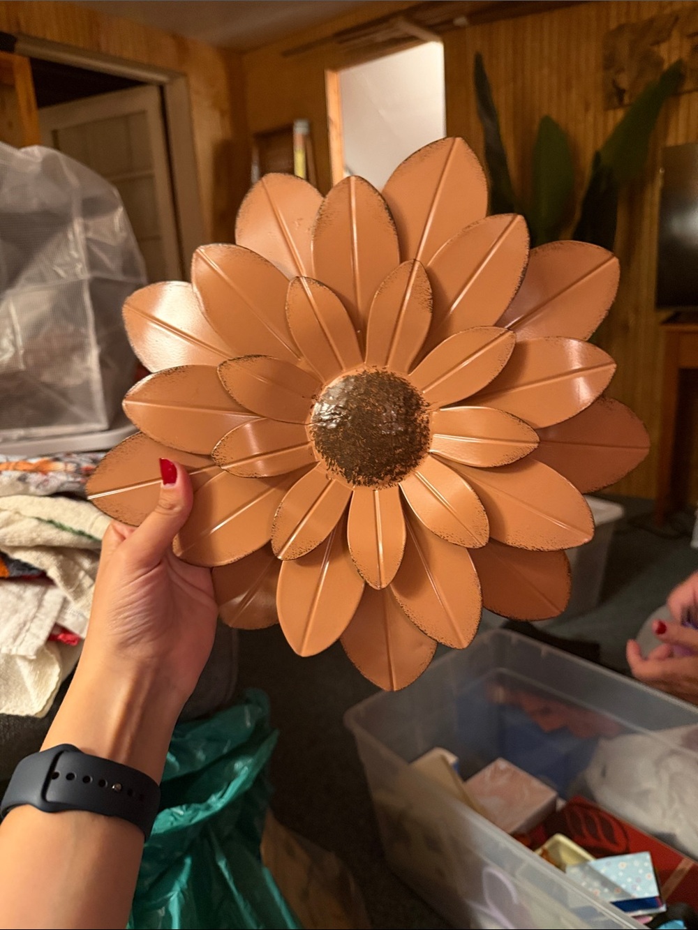 Decorative metal Flower Wall Accent - Tan